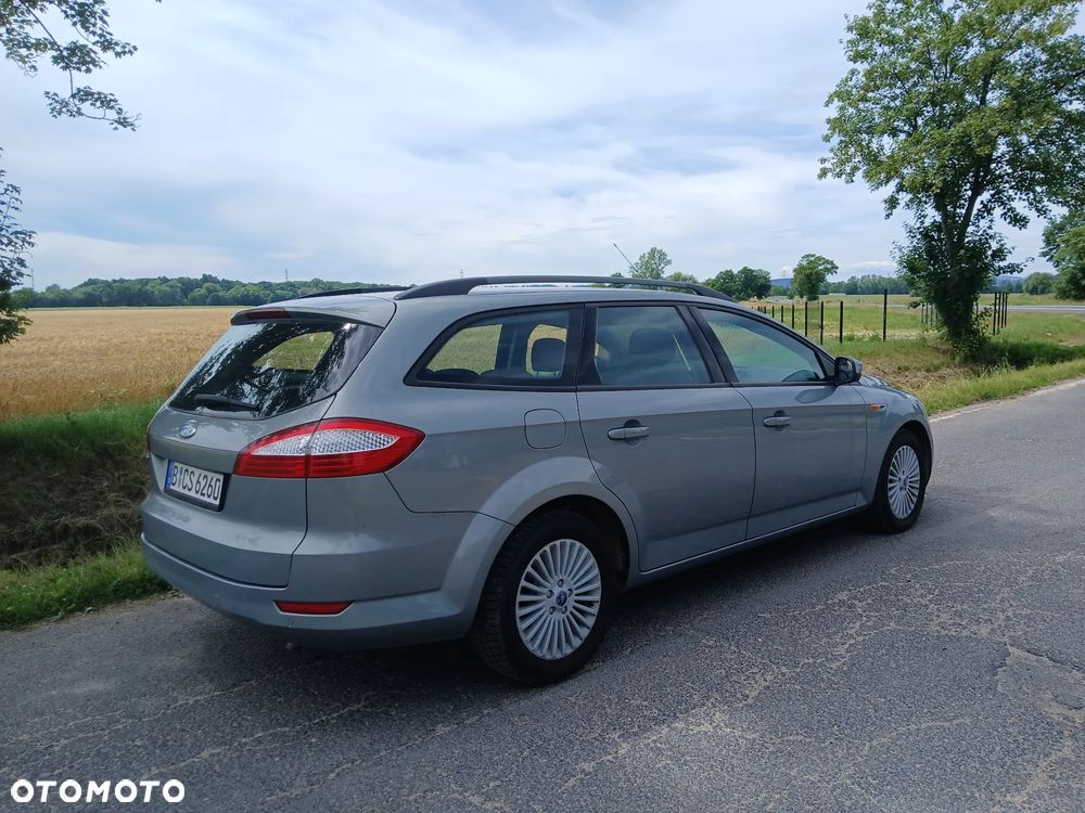 Ford Mondeo 2.5 Titanium - 12