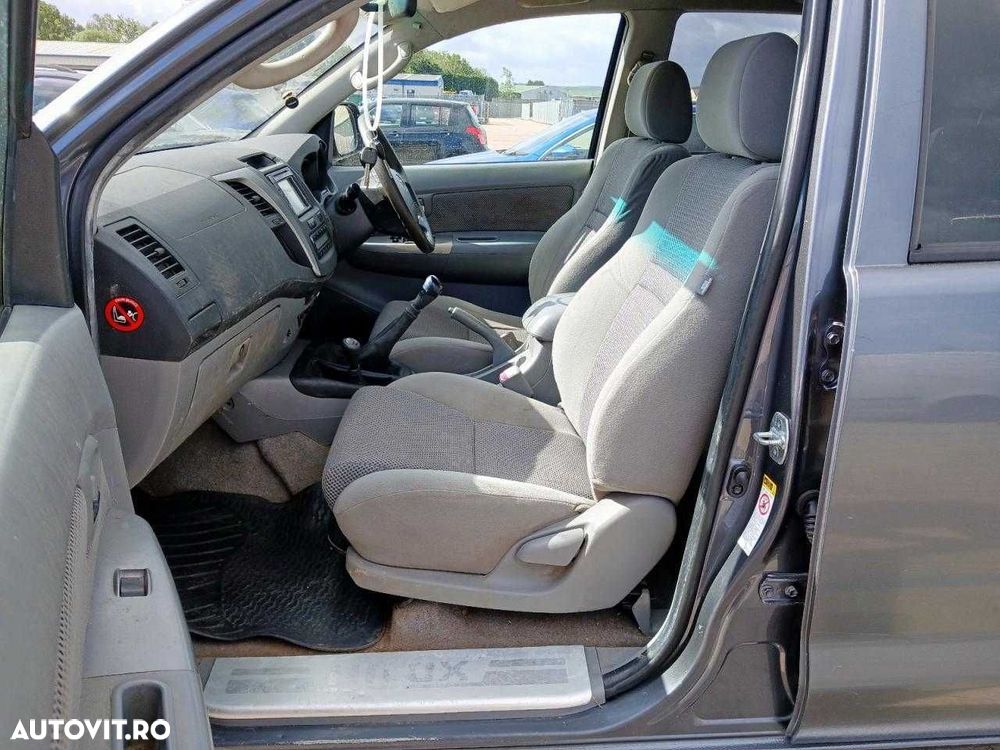 Dezmembrez Toyota hilux  3.0 Diesel D-4D ; 126KW/171CP 2005-2015 - 5