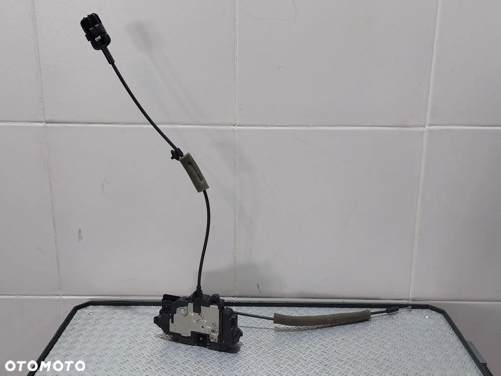 ZAMEK DRZWI PRAWY PRZÓD PASAŻERA RENAULT MASTER III 3 R2019 NR 805020009R - 1