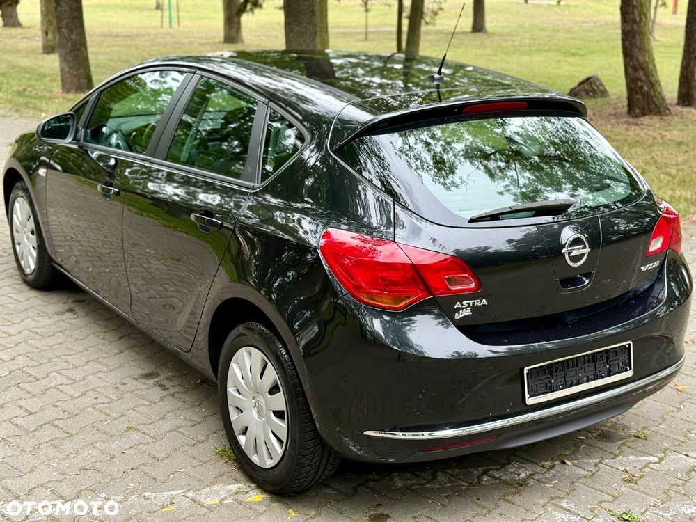 Opel Astra 1.4 Innovation - 17