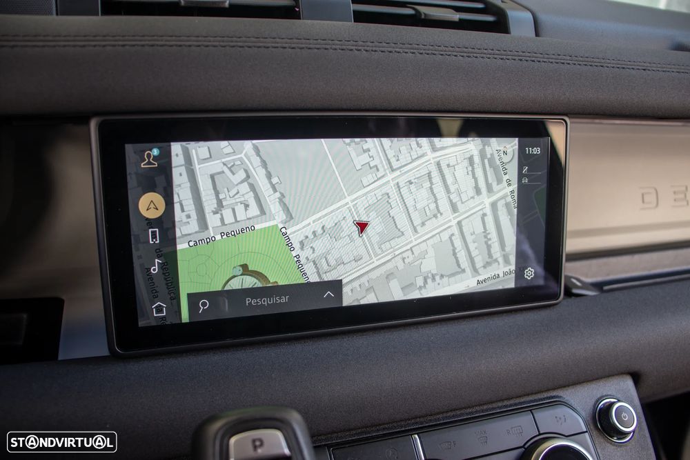 Land Rover Defender 2.0 D 110 AWD S - 17