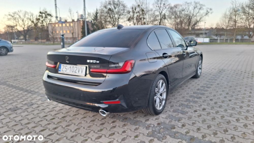 BMW Seria 3 330e M Sport - 7