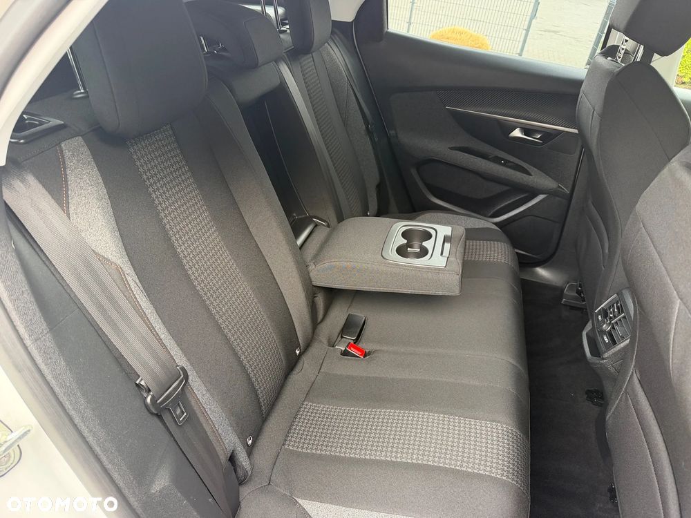 Peugeot 3008 - 18