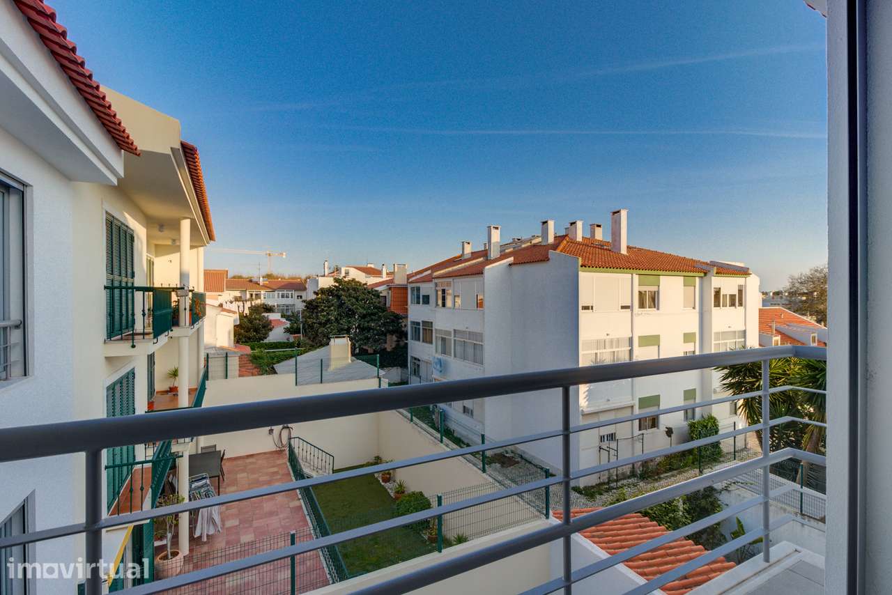 APARTAMENTO T3+1 DUPLEX CENTRO DE CARCAVELOS - Grande imagem: 3/36