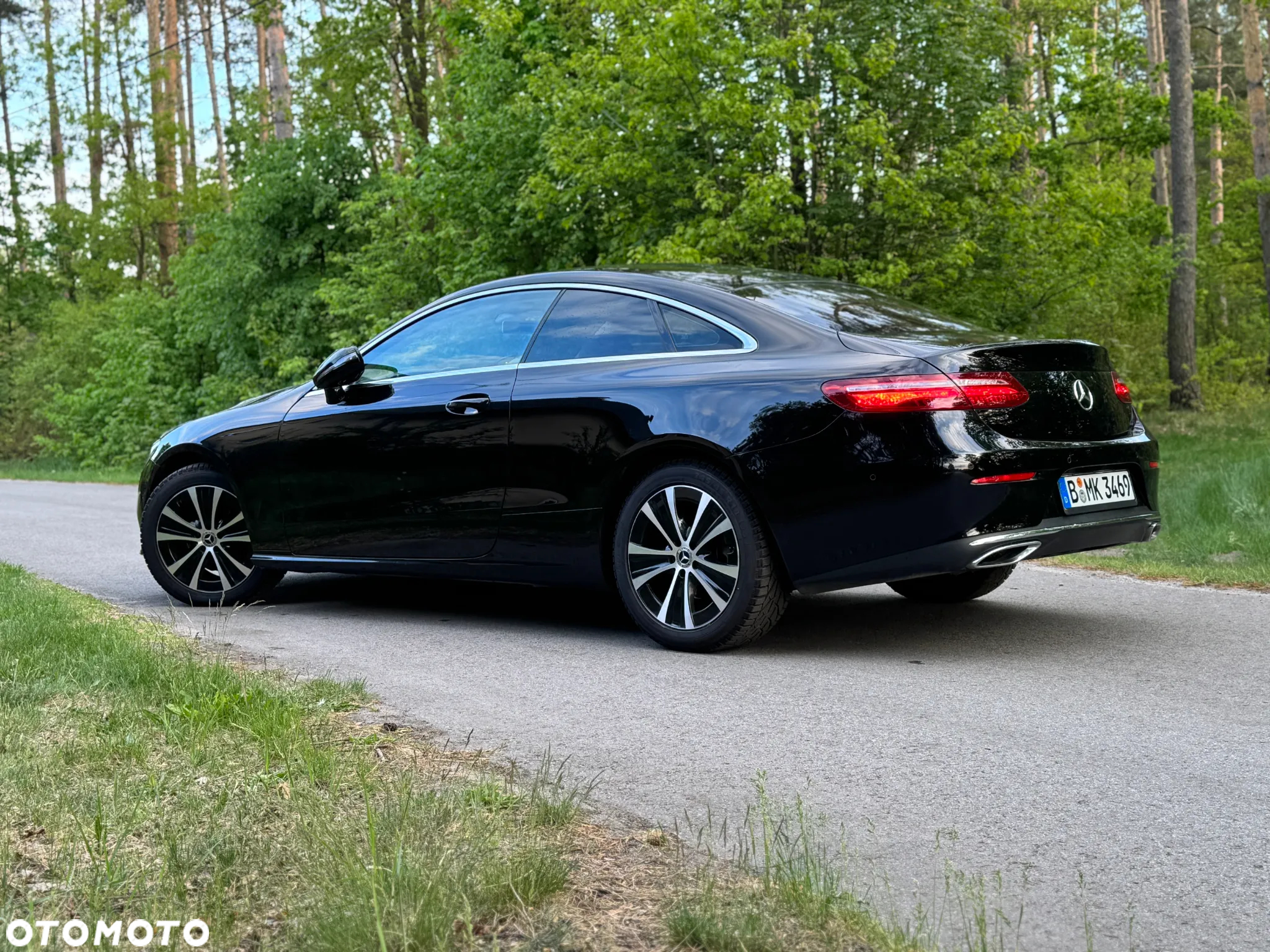 Mercedes-Benz Klasa E 220 d Coupe 9G-TRONIC - 28
