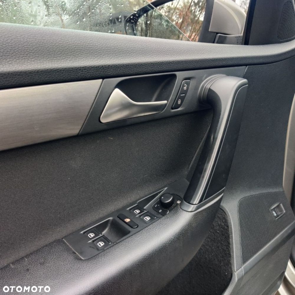 Volkswagen Passat - 35