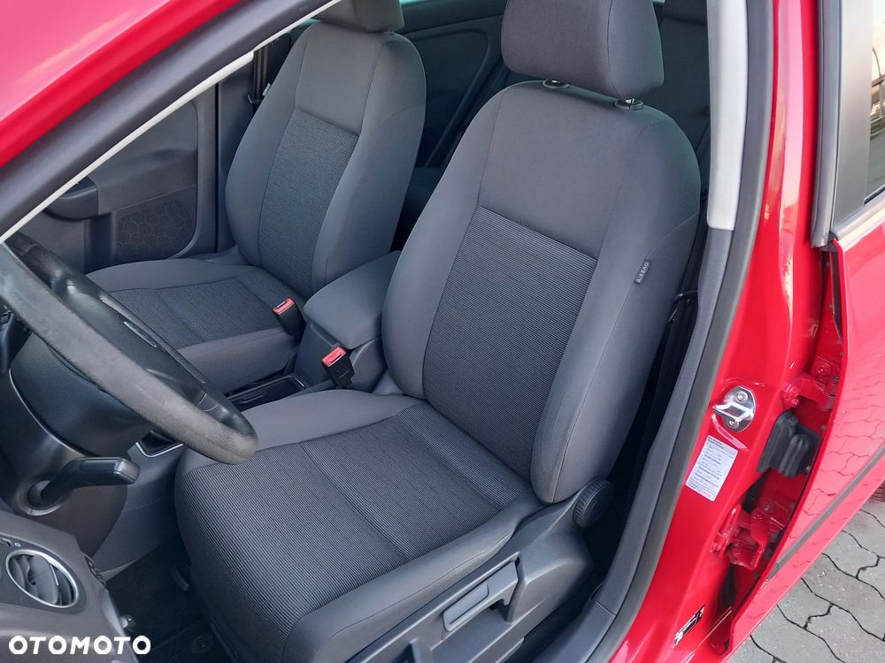 Volkswagen Golf Plus - 15