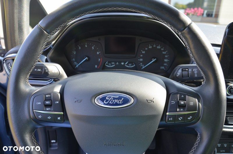 Ford Fiesta 1.0 EcoBoost S&S TITANIUM - 11