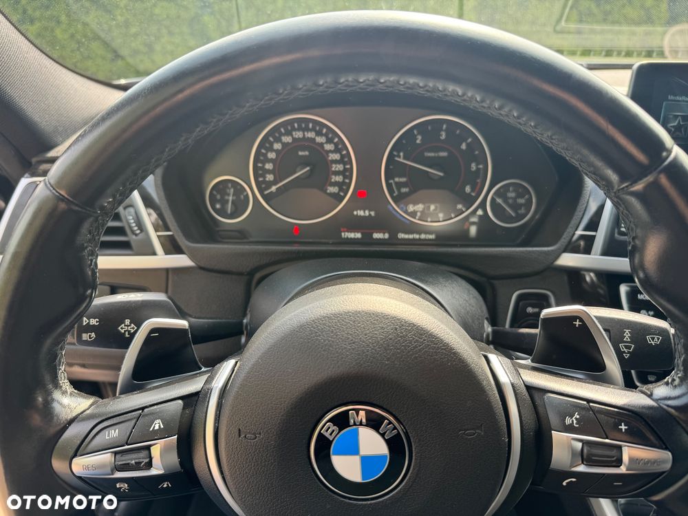 BMW Seria 3 320d xDrive Edition M Sport Shadow - 15