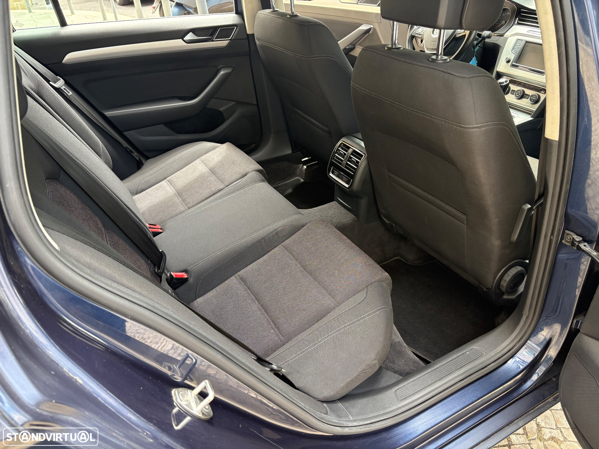 VW Passat Variant 1.6 TDI Confortline - 12