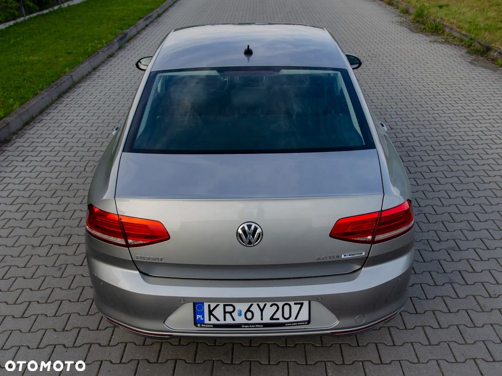 Volkswagen Passat 2.0 TDI SCR Comfortline - 11