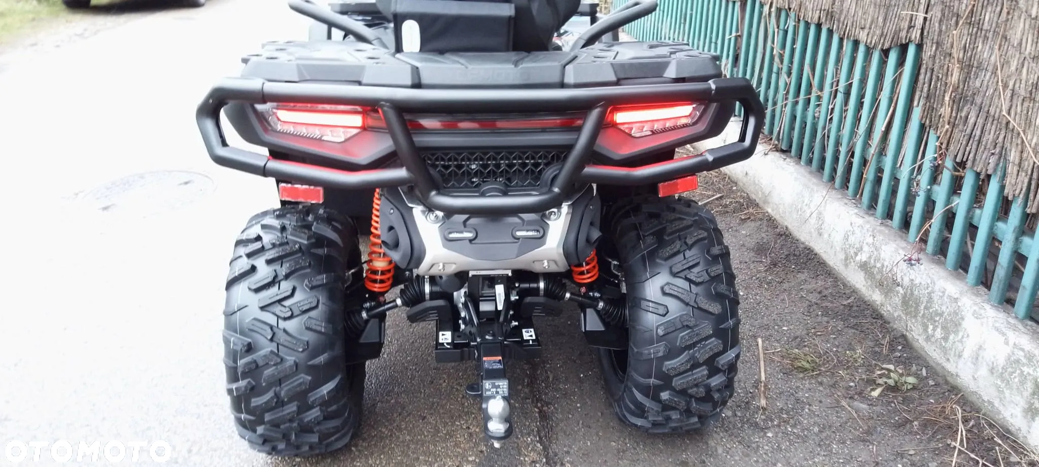 CFMoto CForce - 8