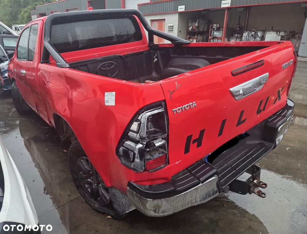 Toyota Hilux - 5