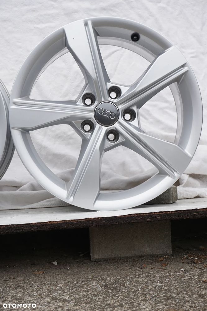 Audi 5x112 17 7,5J et38 stan bdb - 6