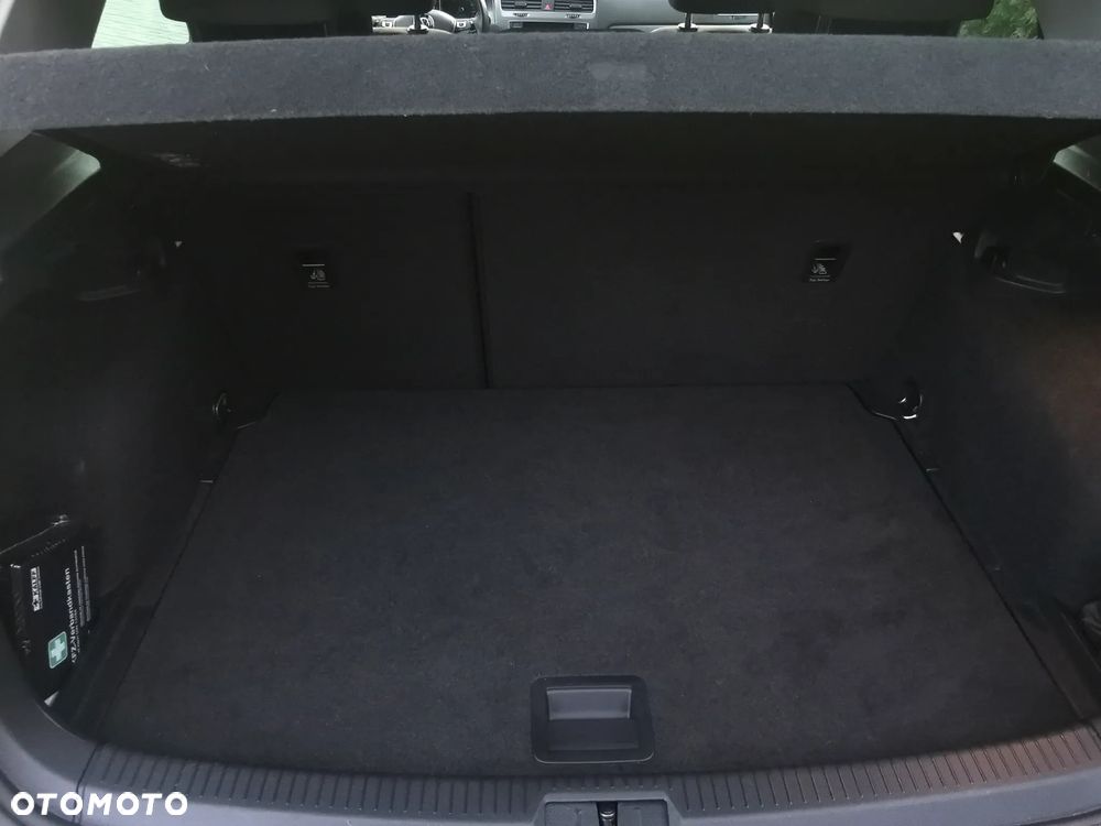 Volkswagen Golf 1.2 TSI BlueMotion Technology Comfortline - 32