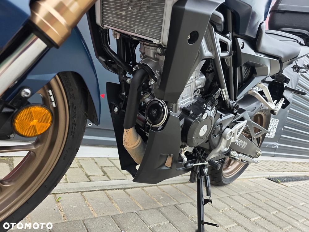 Honda CB - 23