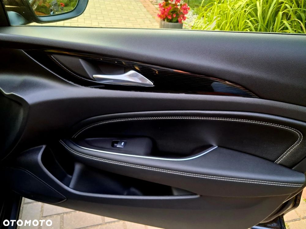 Opel Insignia 1.5 T Exclusive S&S - 19