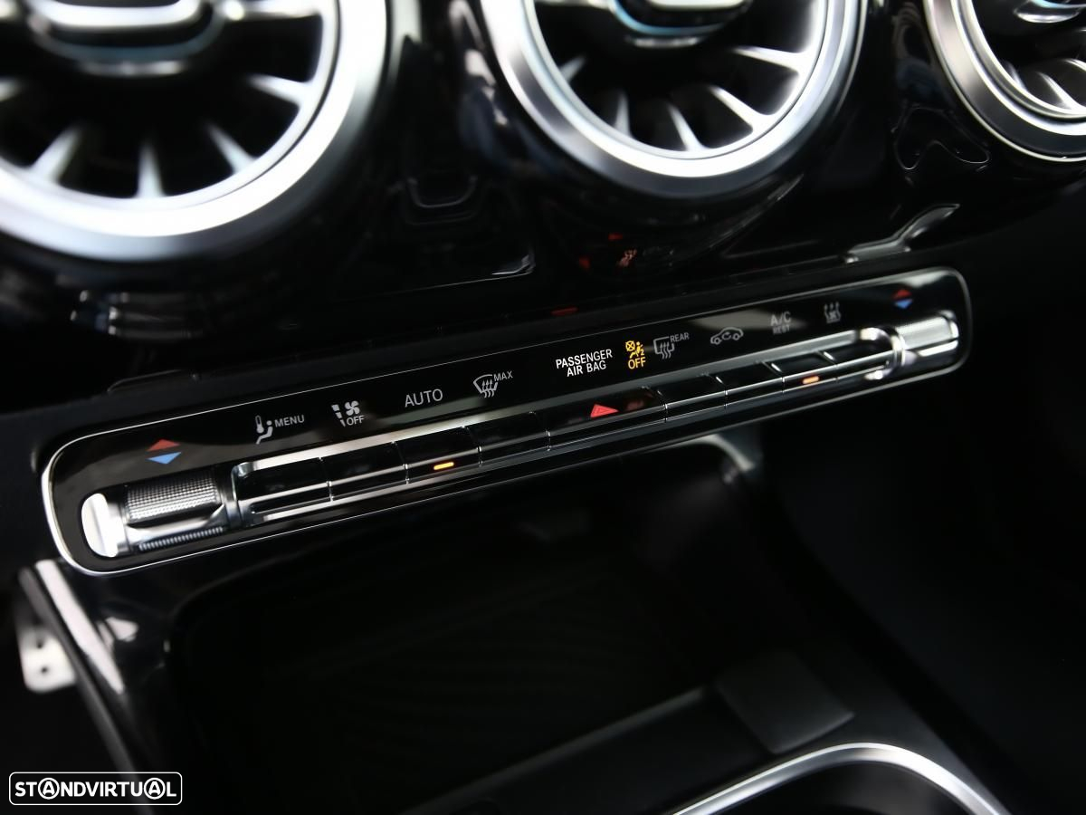 Mercedes-Benz A 250 e 8G-DCT AMG Line - 16