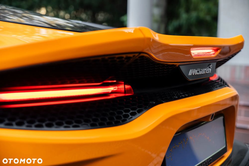 McLaren GT - 11
