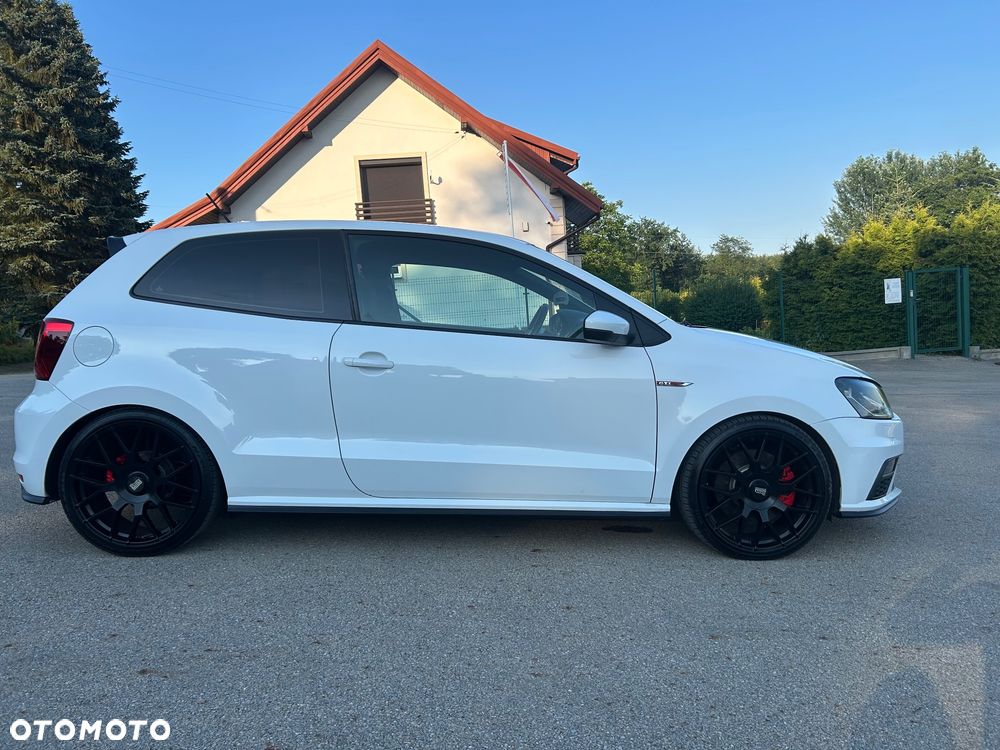 Volkswagen Polo - 8