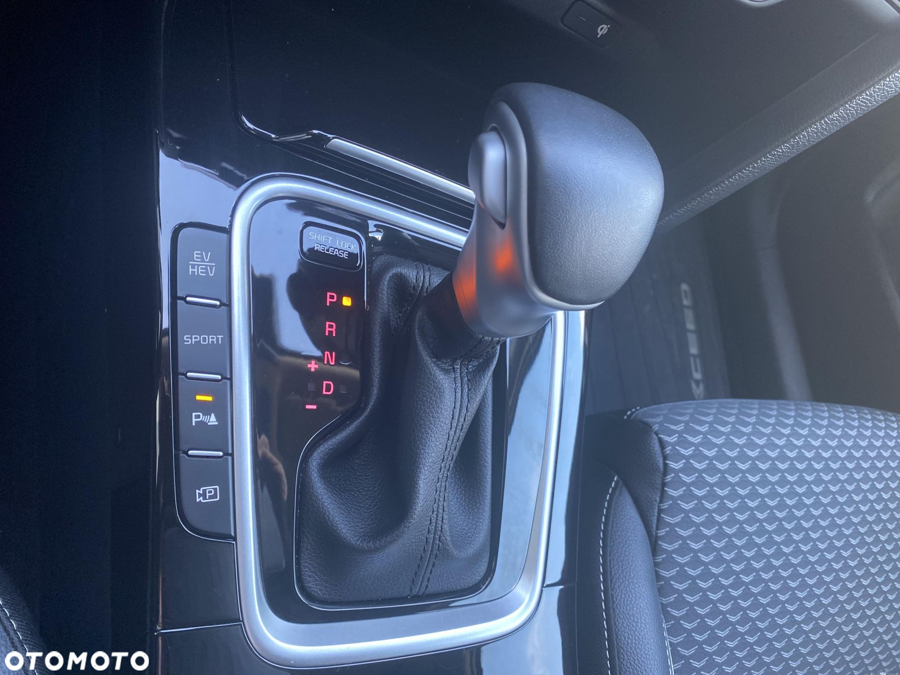 Kia XCeed - 17