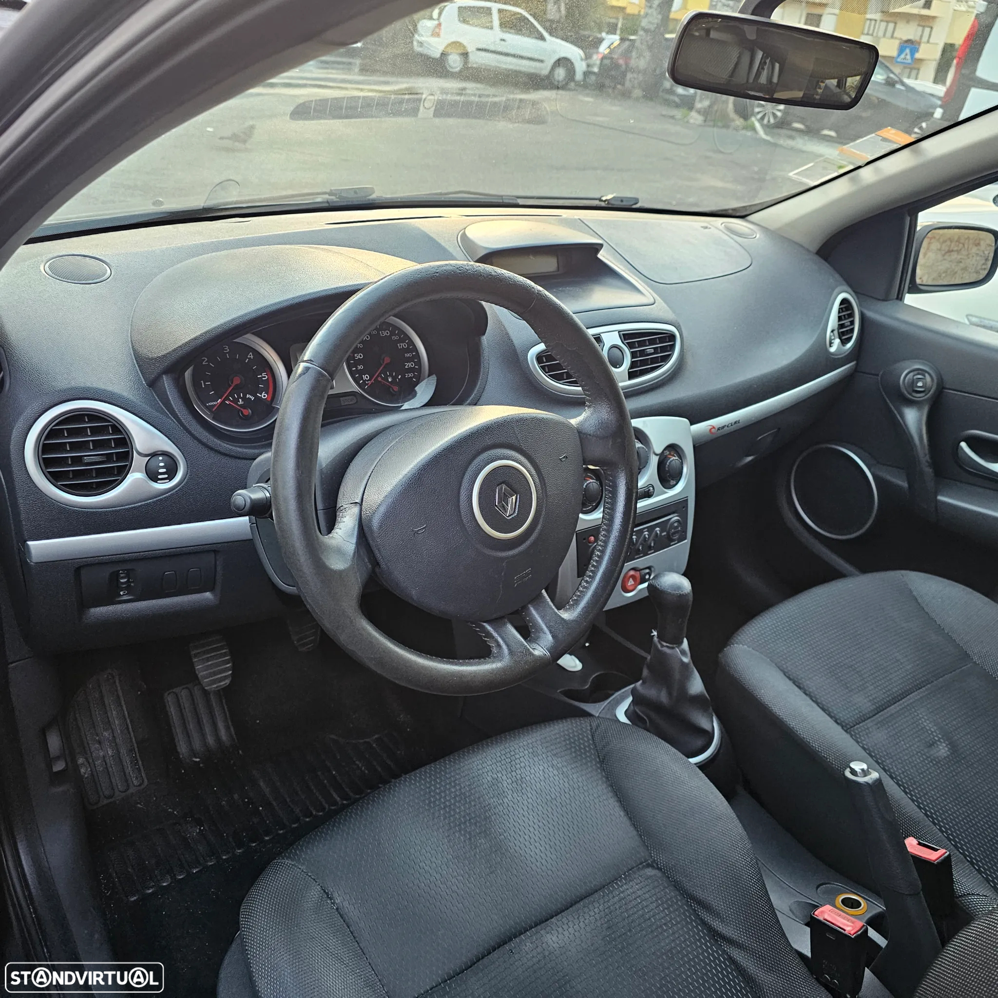 Renault Clio 1.5 dCi Rip Curl II - 21