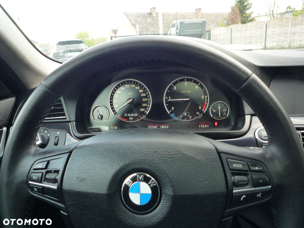 BMW Seria 5 520d - 23