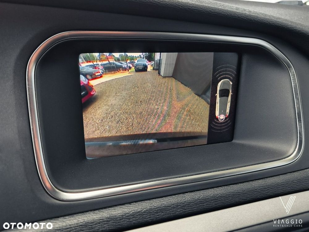 Volvo V40 T2 Momentum - 10