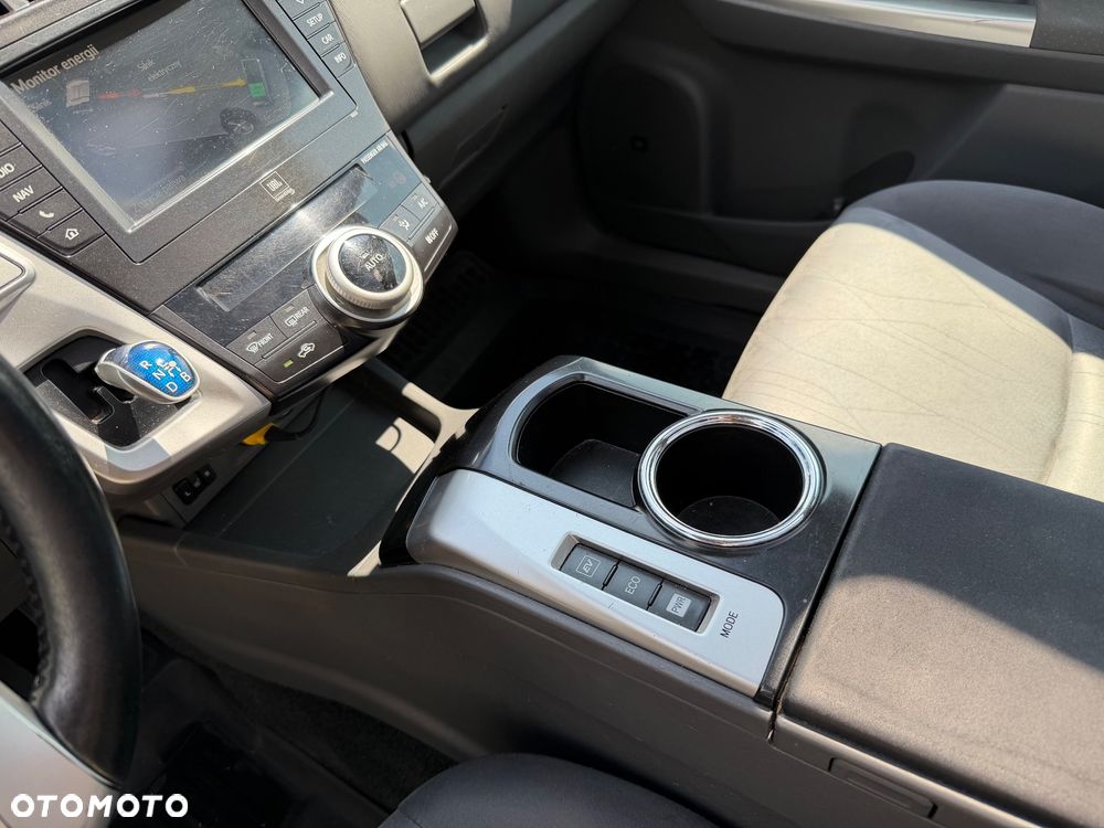 Toyota Prius+ - 10