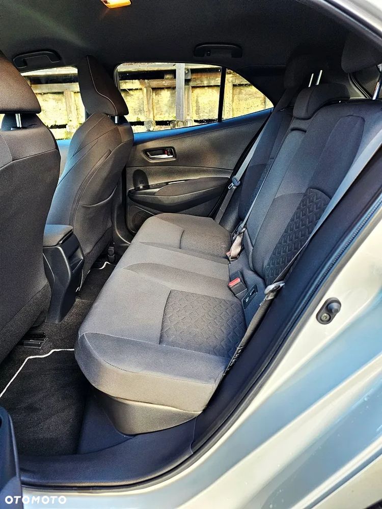 Toyota Corolla 1.8 Hybrid Selection - 31