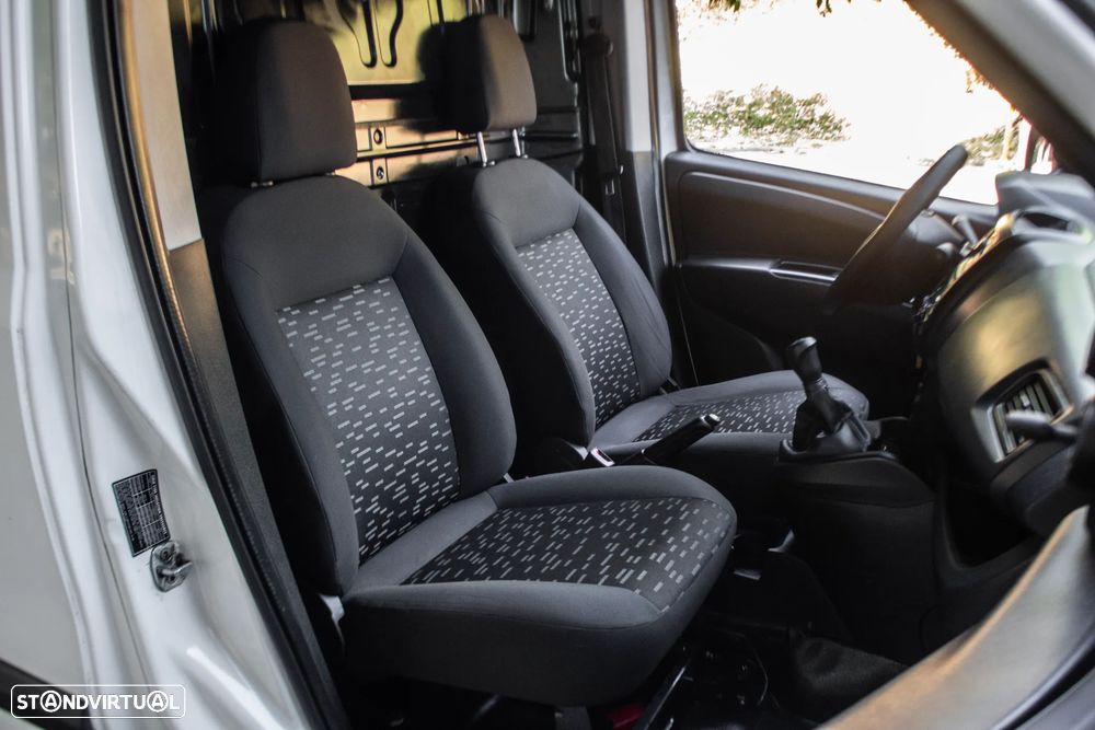 Opel Combo 1.3 CDTi - 22