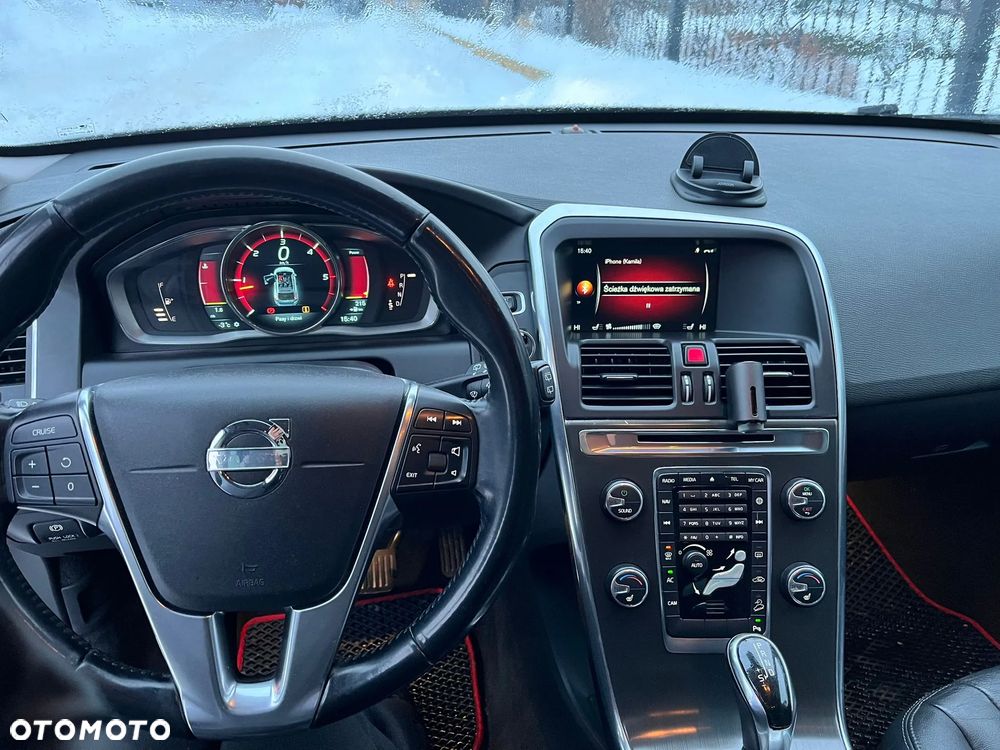 Volvo XC 60 D4 AWD Summum - 11