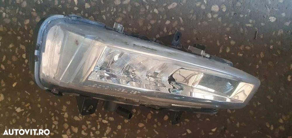 Proiector ceata stanga dreapta Land Rover Discovery Sport L550 - 2