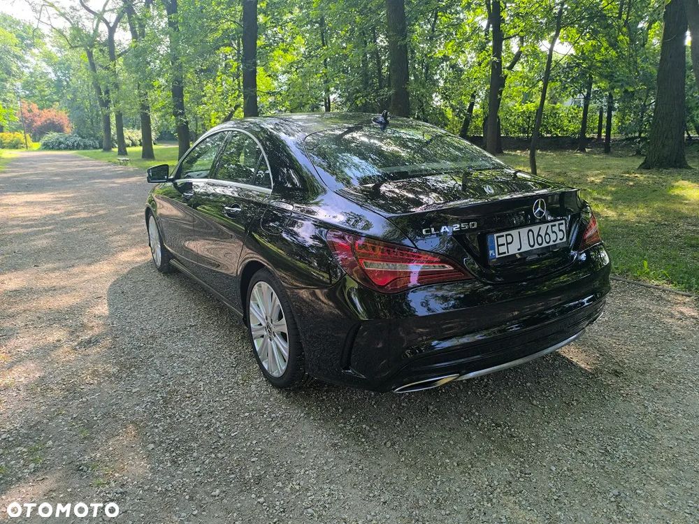Mercedes-Benz CLA 250 7G-DCT Peak Edition - 17