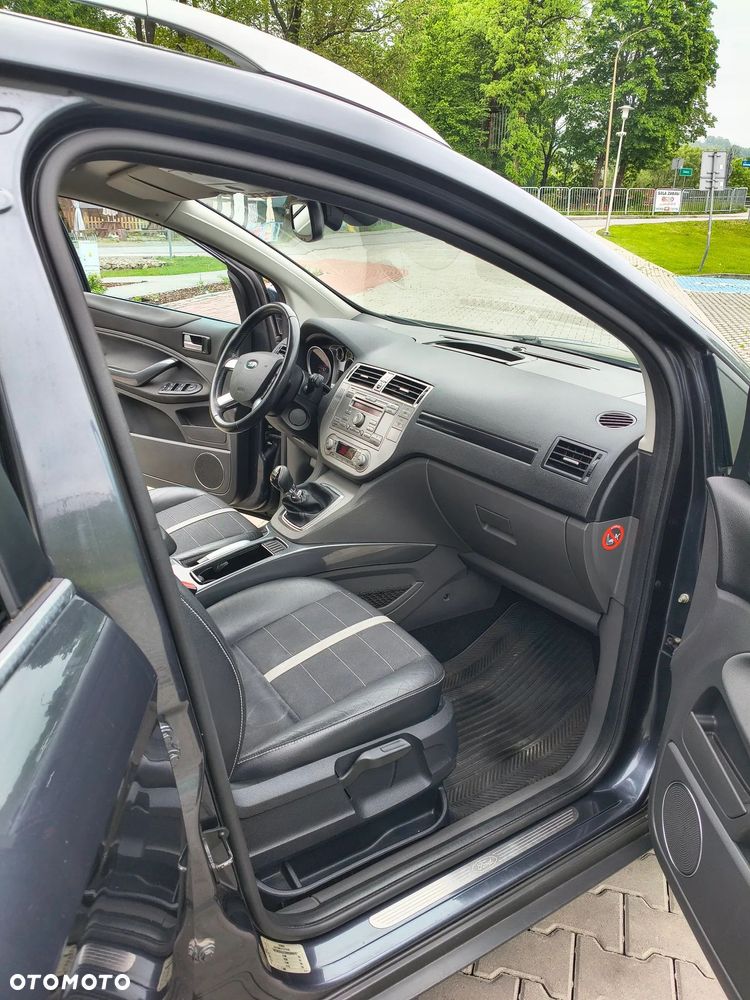 Ford Kuga 2.0 TDCi 4x4 Titanium - 13