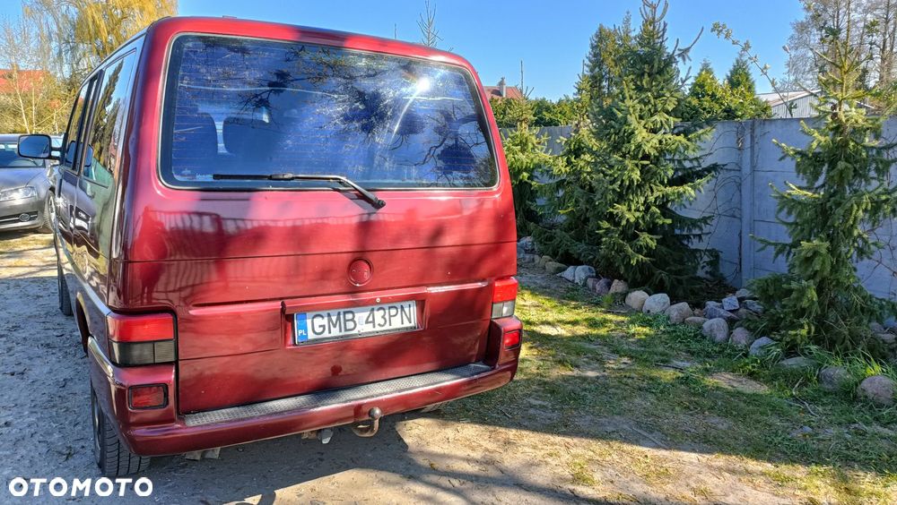 Volkswagen Caravelle - 14