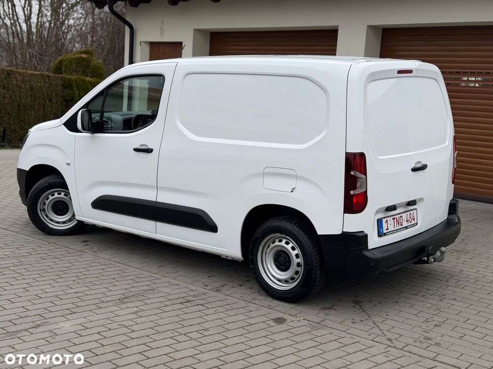 Opel COMBO - 22