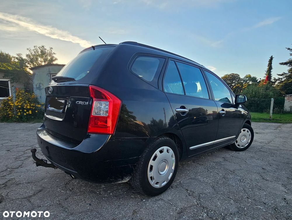Kia Carens - 3