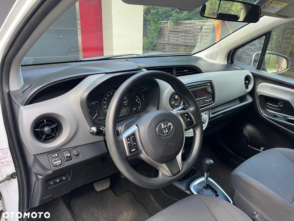 Toyota Yaris - 14