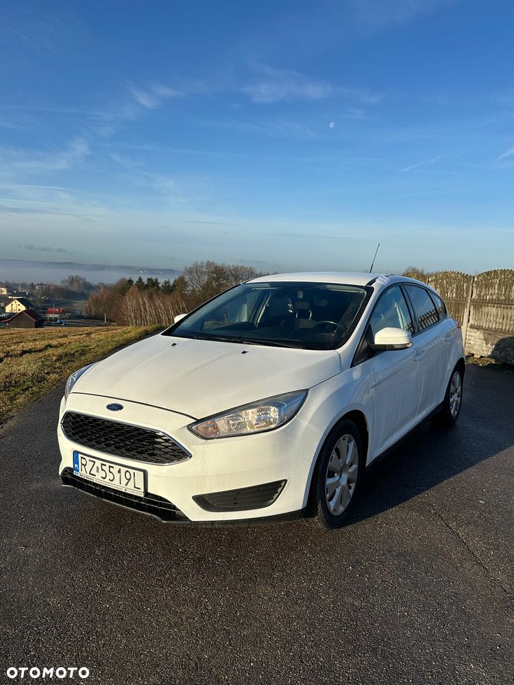 Ford Focus 1.0 EcoBoost Ambiente - 11