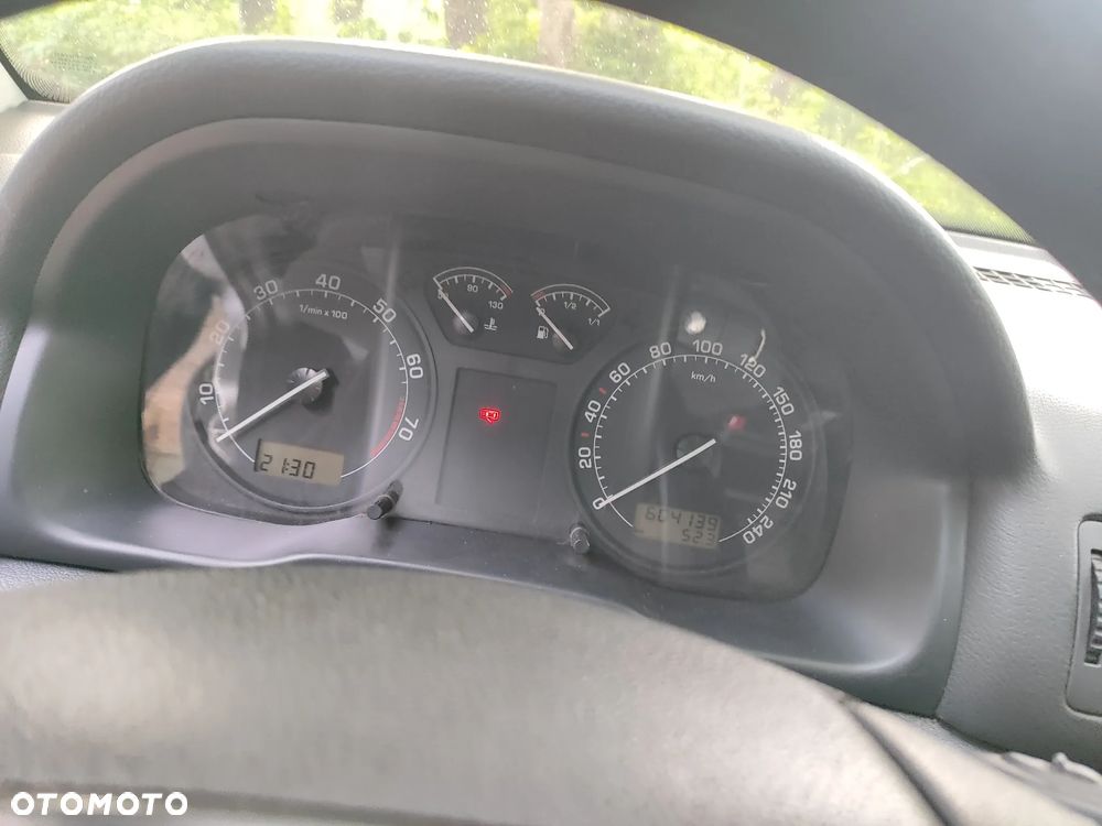 Skoda Octavia 1.6 Tour Classic - 7