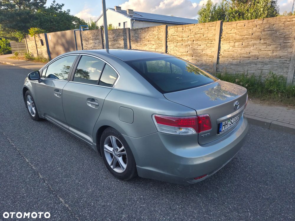 Toyota Avensis 1.8 Active - 4