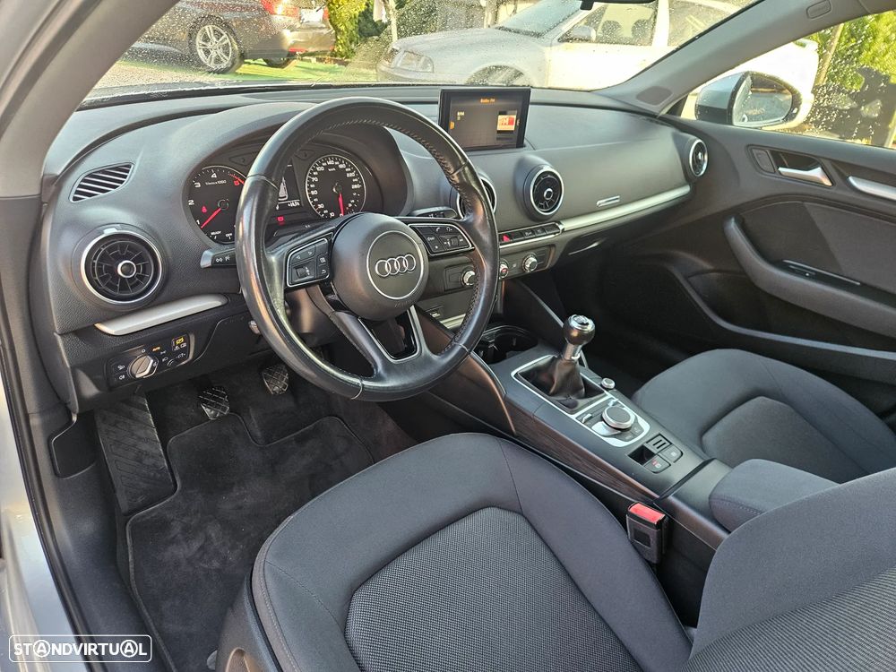 Audi A3 Sportback 2.0 TDI Design - 11