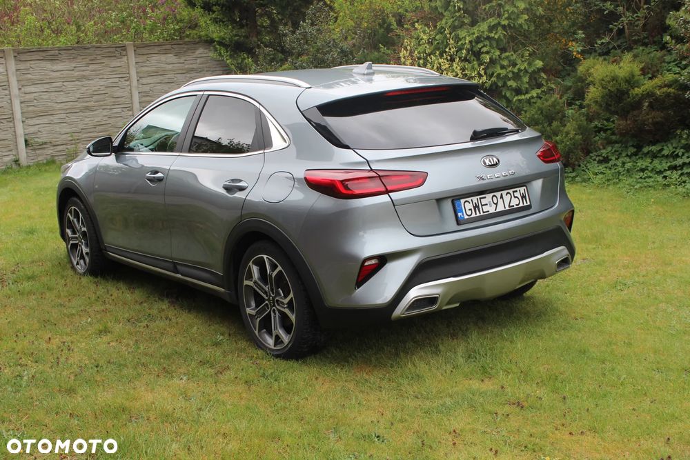 Kia XCeed 1.6 CRDi SCR L Business Line - 4