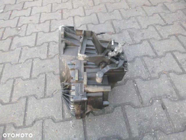 MANUALNA SKRZYNIA BIEGÓW MERCEDES VANEO W414 1.7 CDI - 9