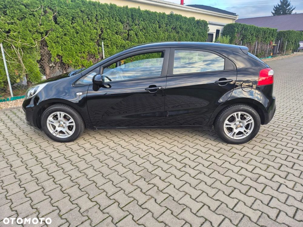 Kia Rio - 3