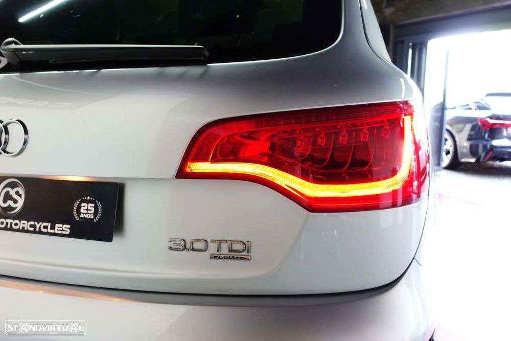Audi Q7 3.0 V6 TDi quattro S-line Tiptronic - 23