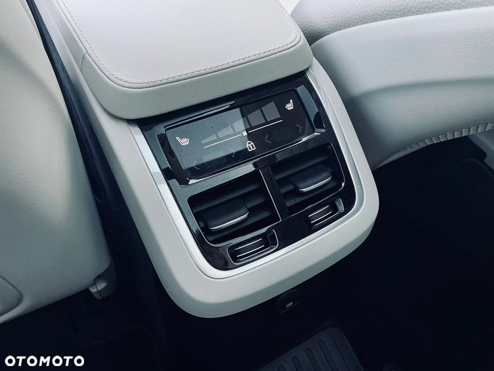 Volvo XC 90 T8 AWD Plug-In Hybrid Ultimate Bright 7os - 22