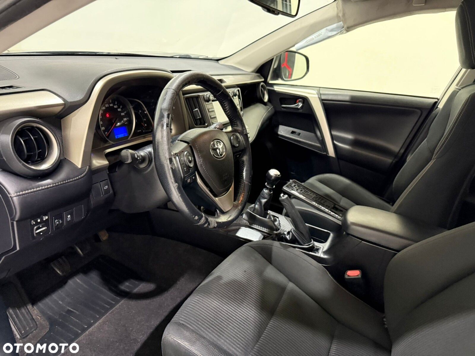 Toyota RAV4 - 27