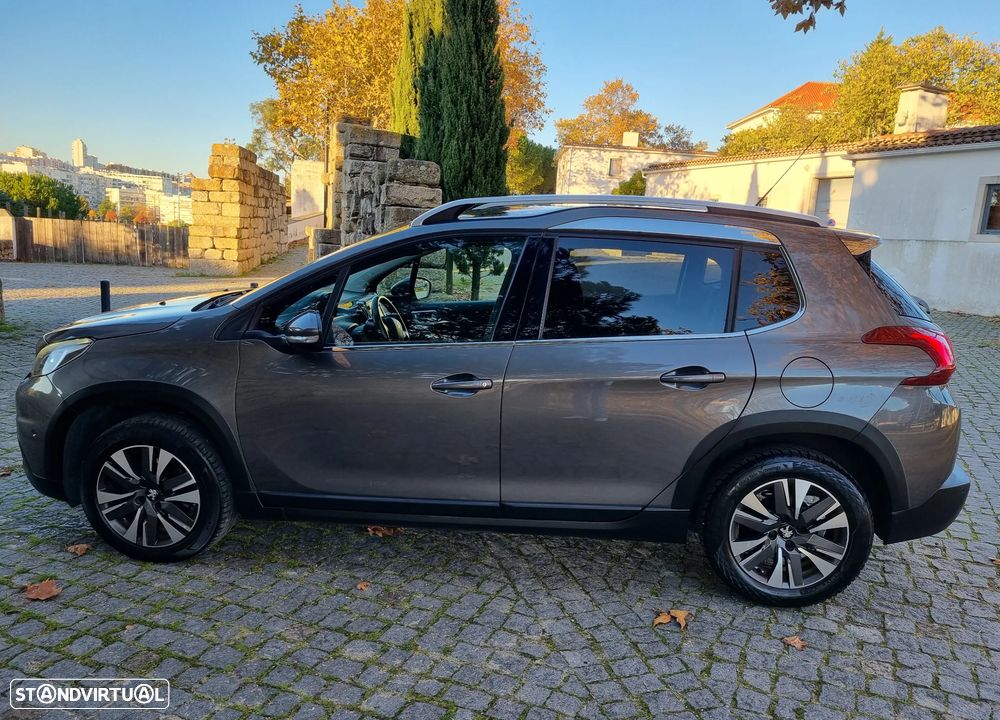 Peugeot 2008 1.2 PureTech Allure - 14